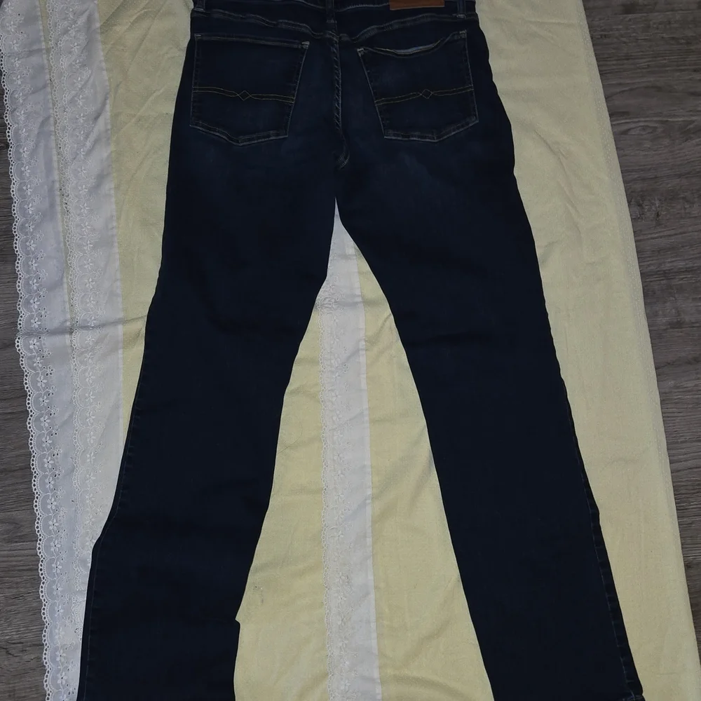Lucky Brand  Blue Jeans - Picture 6 of 7